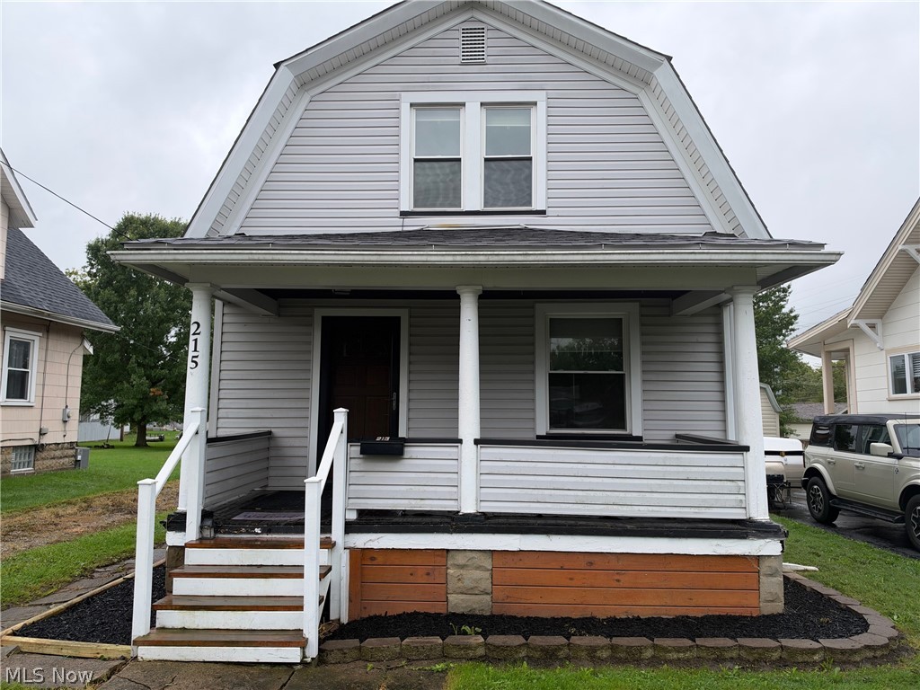 215 E Friend Street E Columbiana OH 44408