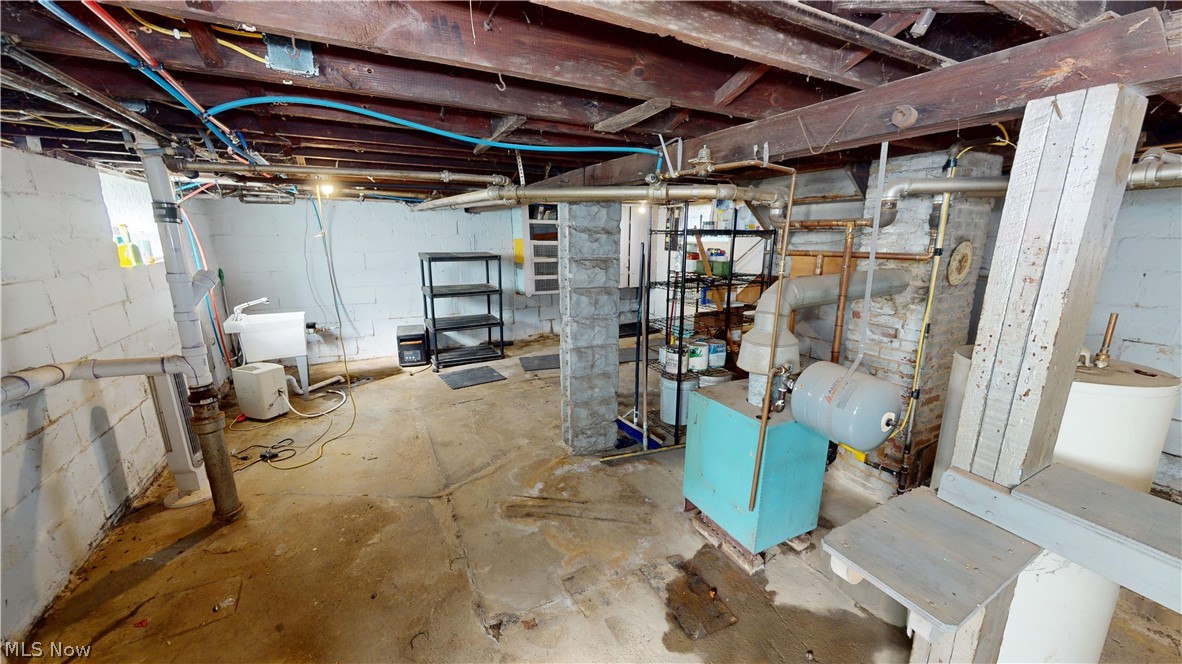 215 E Friend Street E Columbiana OH 44408