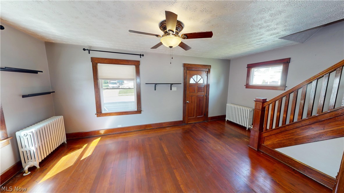 215 E Friend Street E Columbiana OH 44408