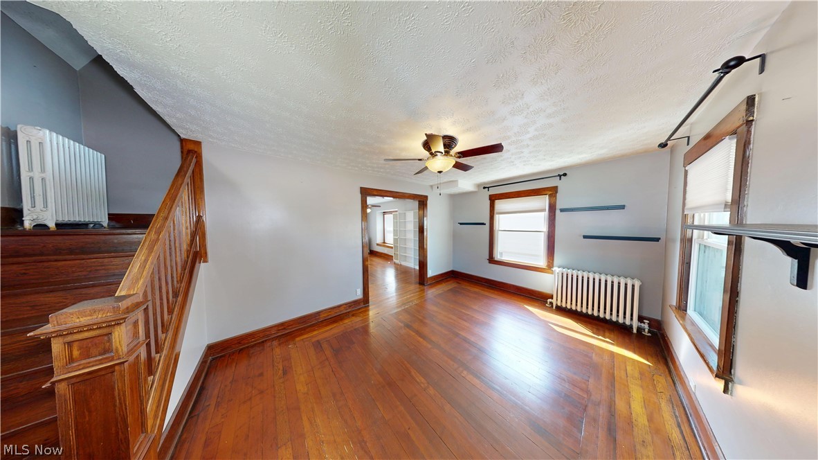 215 E Friend Street E Columbiana OH 44408