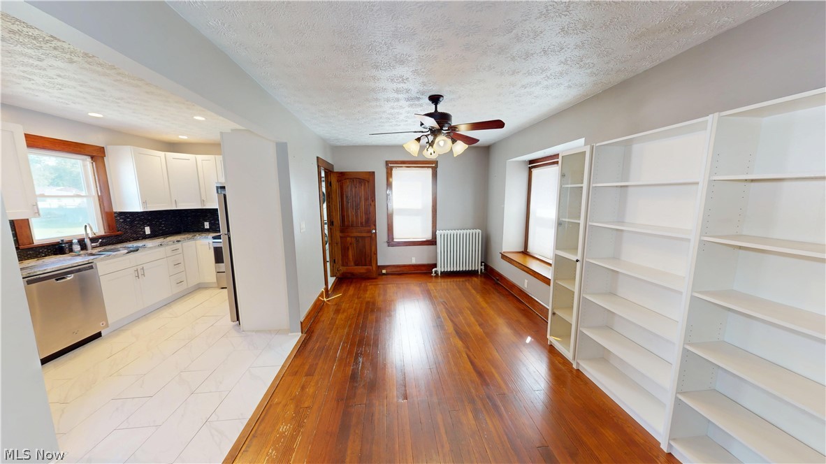 215 E Friend Street E Columbiana OH 44408