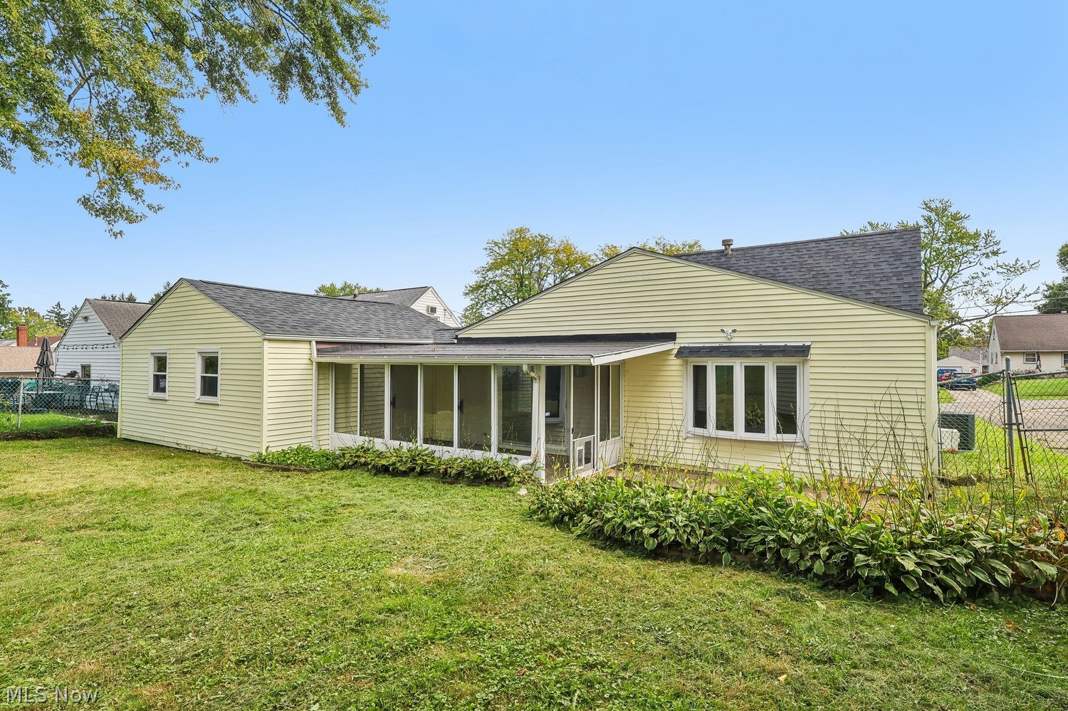 208 S Roanoke Avenue Youngstown OH 44515