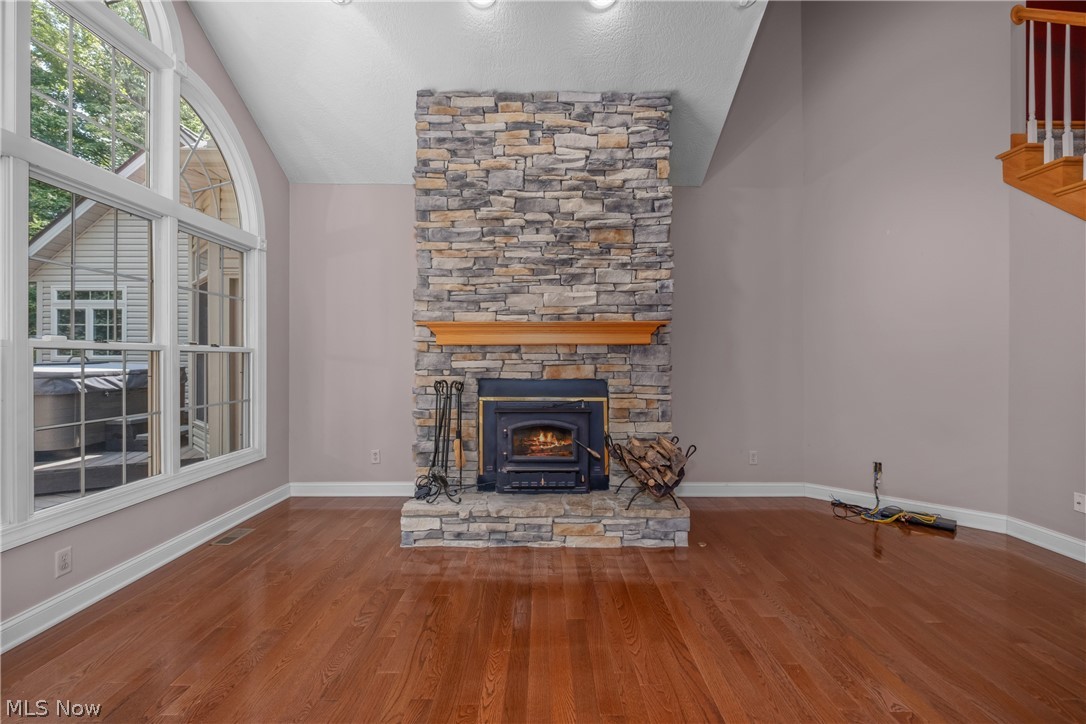 8955 Easton Street NE Louisville OH 44641