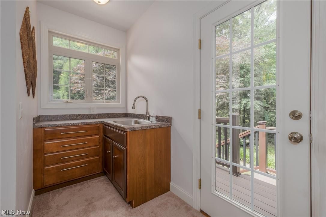 8955 Easton Street NE Louisville OH 44641
