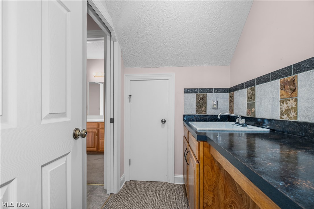 8955 Easton Street NE Louisville OH 44641