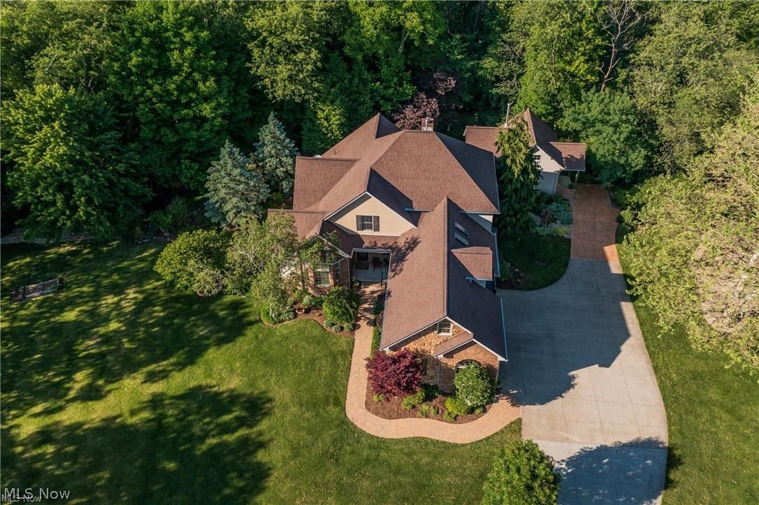 8955 Easton Street NE Louisville OH 44641
