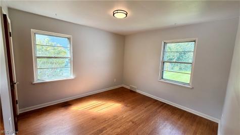 243 Grandview Avenue NW Canton OH 44708