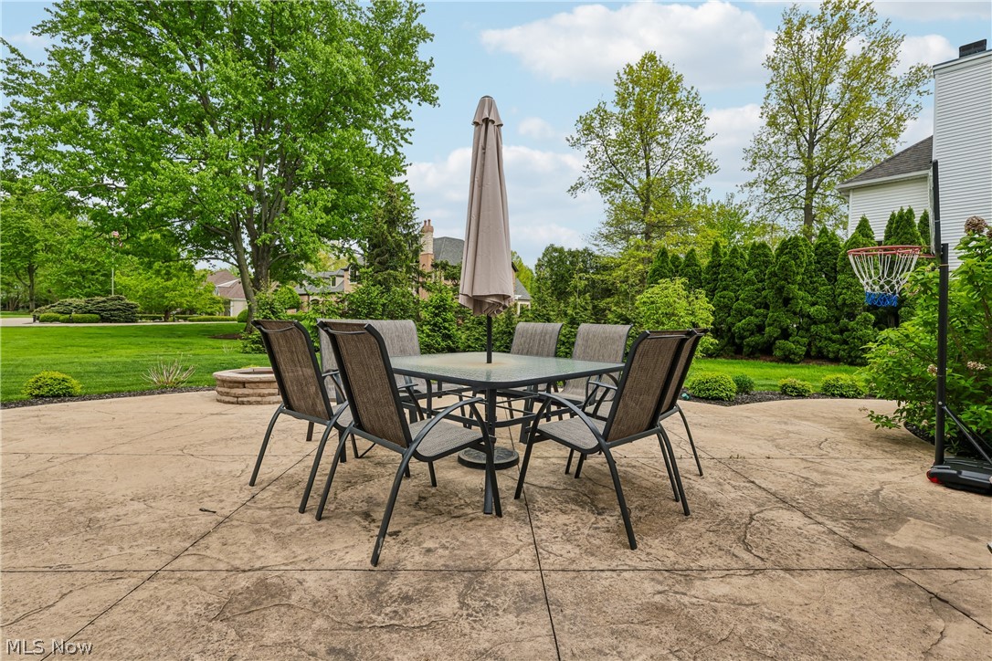 513 Legends Row Avon Lake OH 44012