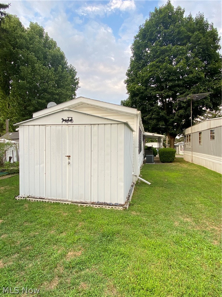 1263 Los Angeles Boulevard NW North Canton OH 44720