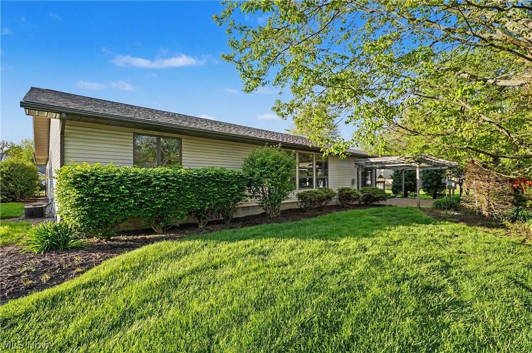 358 Tessa Place Cortland OH 44410