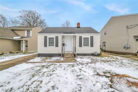 1677 Mapledale Road Wickliffe OH 44092