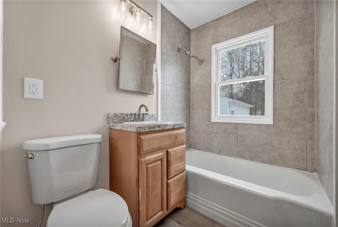1677 Mapledale Road Wickliffe OH 44092