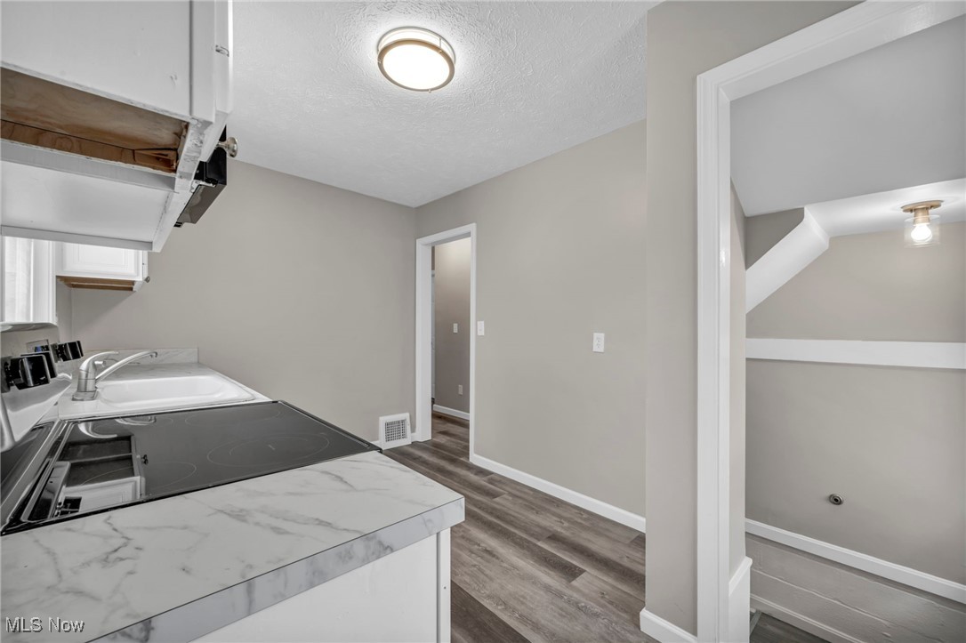 1677 Mapledale Road Wickliffe OH 44092