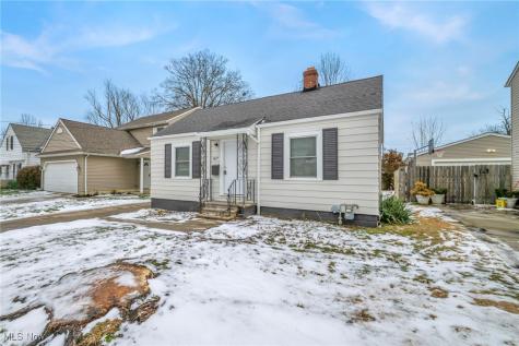 1677 Mapledale Road Wickliffe OH 44092