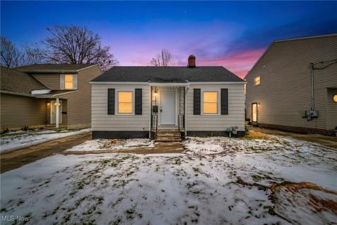 1677 Mapledale Road Wickliffe OH 44092