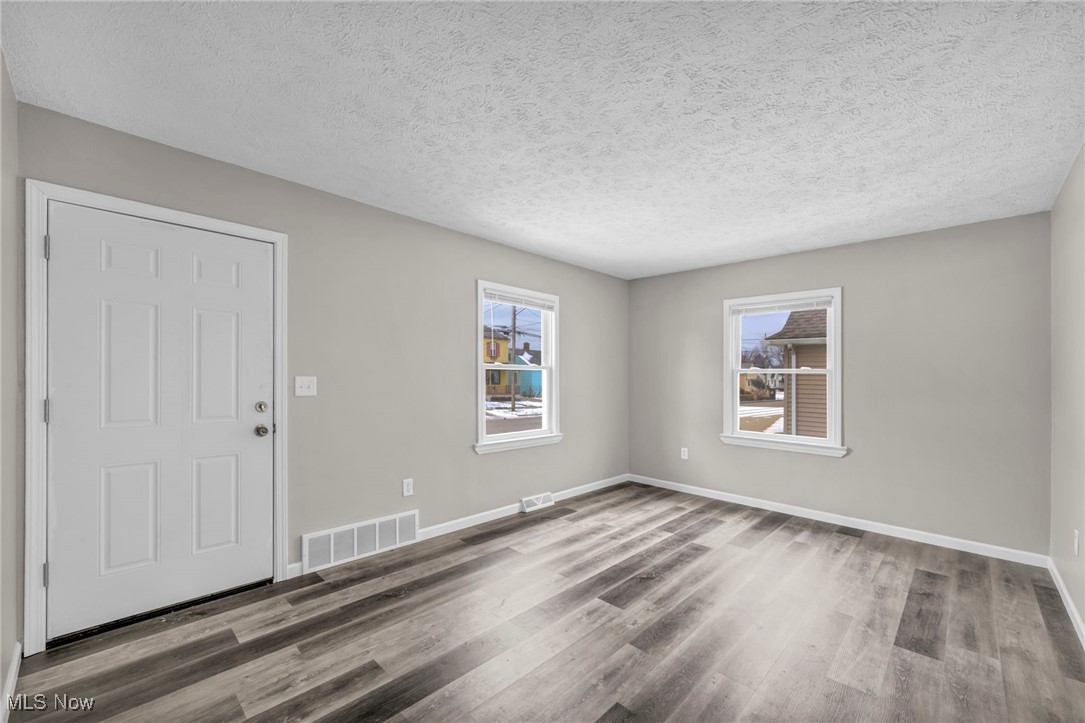 1677 Mapledale Road Wickliffe OH 44092