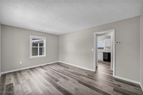 1677 Mapledale Road Wickliffe OH 44092
