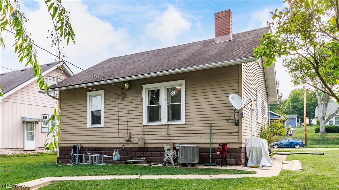 1909 Hazel Avenue Zanesville OH 43701