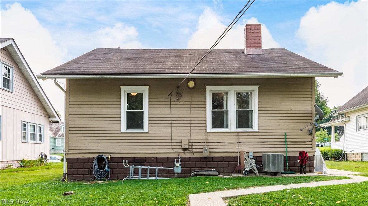 1909 Hazel Avenue Zanesville OH 43701