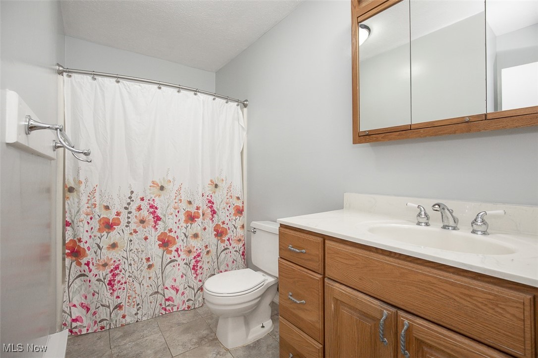 6501 Fox Tail Lane Amherst OH 44001