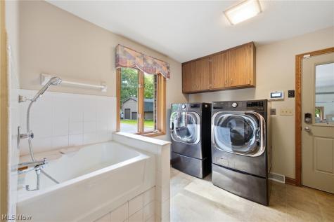 559 Houghton Road Sagamore Hills OH 44067