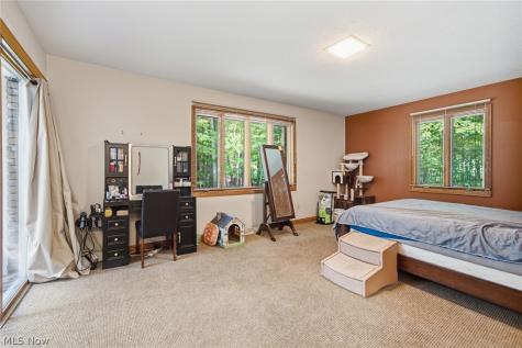 559 Houghton Road Sagamore Hills OH 44067