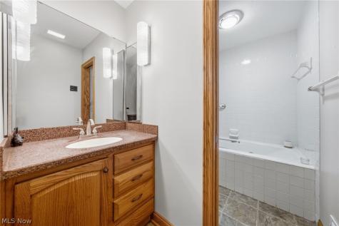 559 Houghton Road Sagamore Hills OH 44067