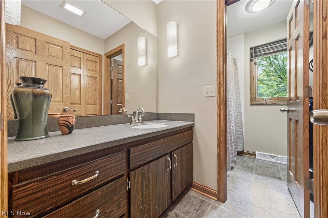 559 Houghton Road Sagamore Hills OH 44067