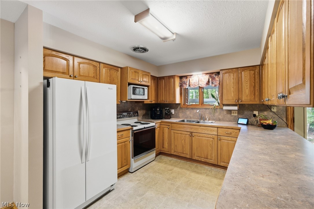 559 Houghton Road Sagamore Hills OH 44067
