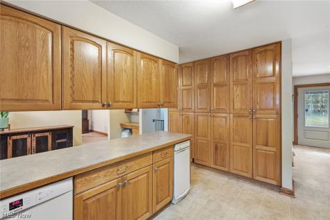 559 Houghton Road Sagamore Hills OH 44067