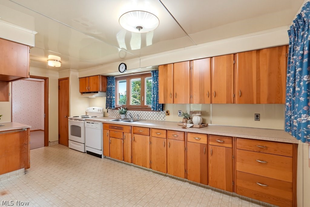 155 W Schultz Avenue Dalton OH 44618