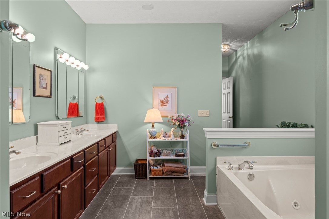 3918 Hedgewood Drive Medina OH 44256