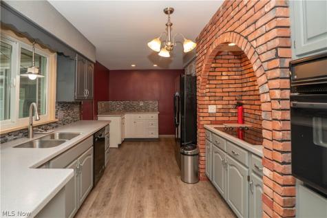 1718 Dexter Road NE Massillon OH 44646