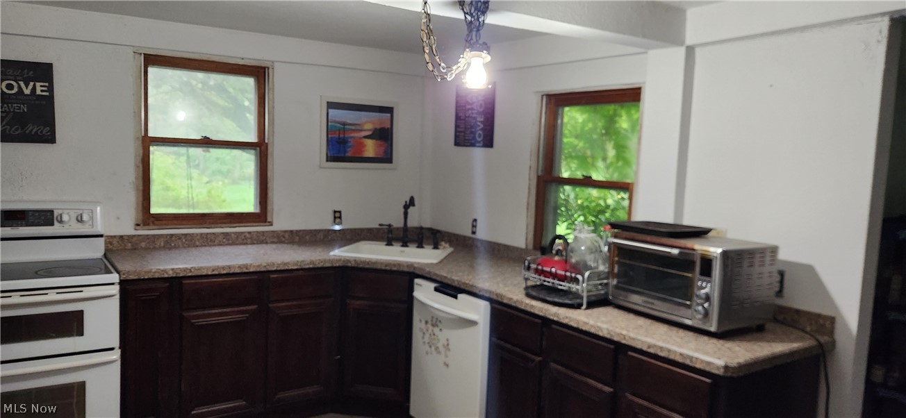 2543 Mcmackin Road Madison OH 44057