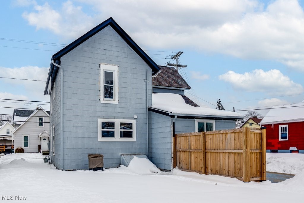124 3rd Street SW Strasburg OH 44680