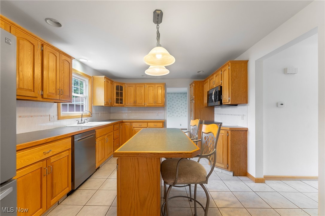 943 Dravis Street Girard OH 44420