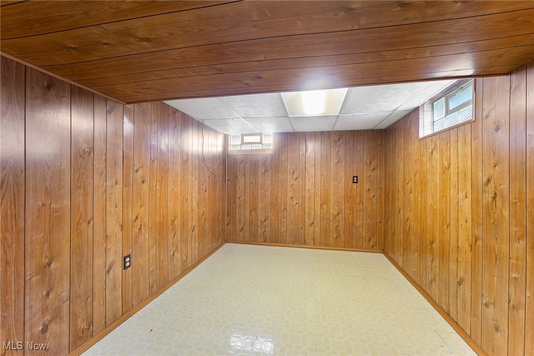 943 Dravis Street Girard OH 44420