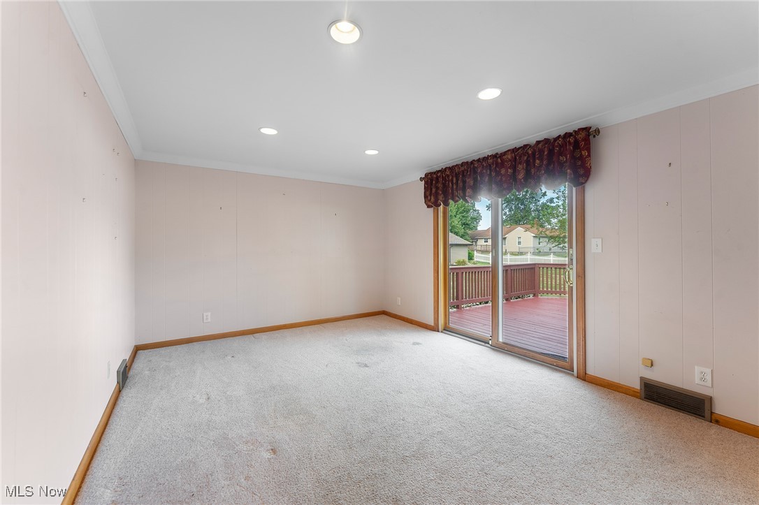 943 Dravis Street Girard OH 44420