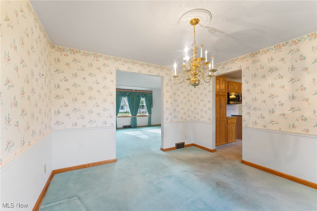 943 Dravis Street Girard OH 44420