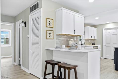 330 Inwood Boulevard Avon Lake OH 44012