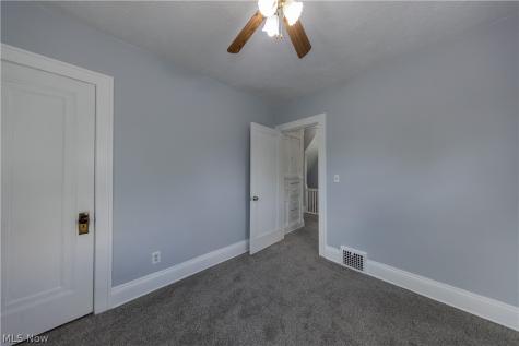 1677 Hillview Road Cleveland OH 44112