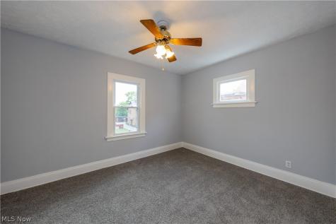 1677 Hillview Road Cleveland OH 44112