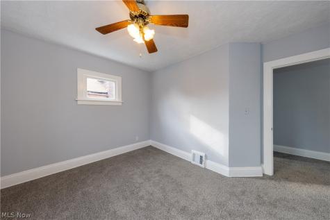 1677 Hillview Road Cleveland OH 44112