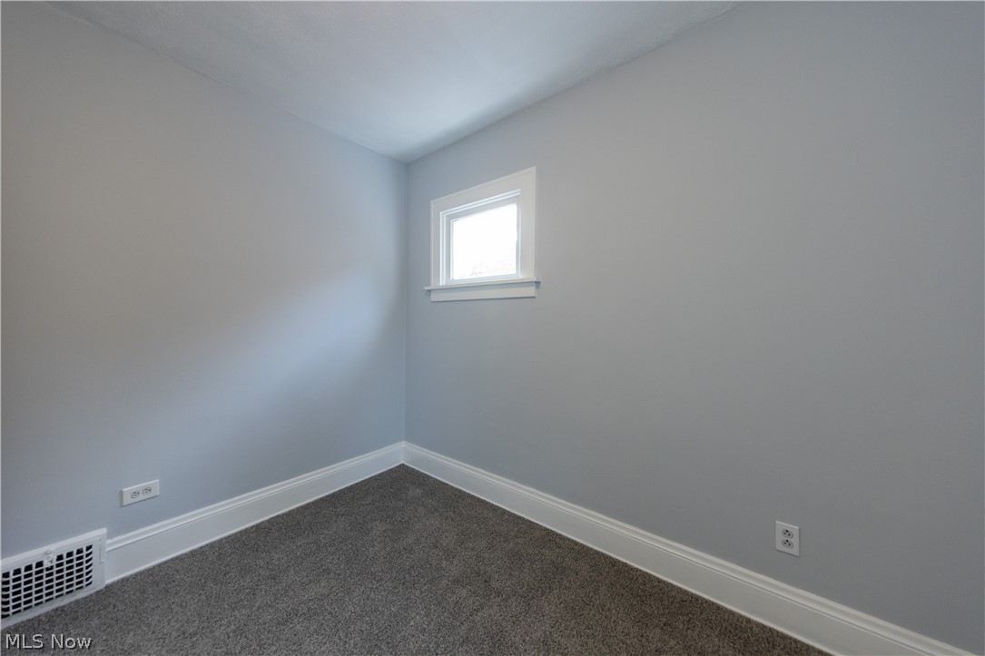 1677 Hillview Road Cleveland OH 44112