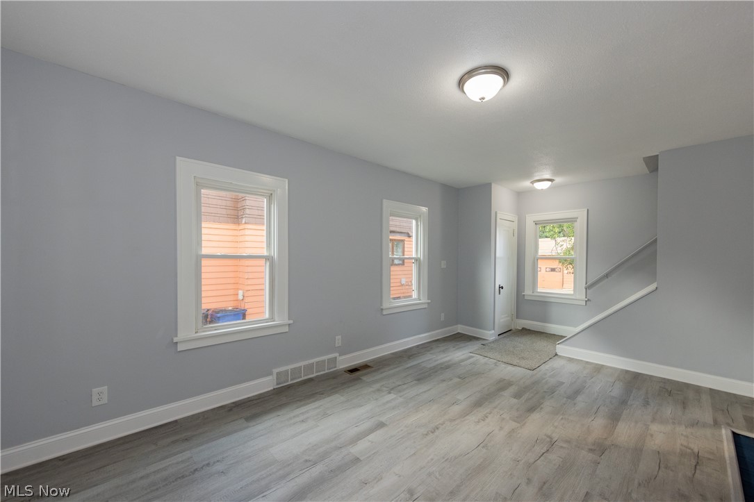 1677 Hillview Road Cleveland OH 44112