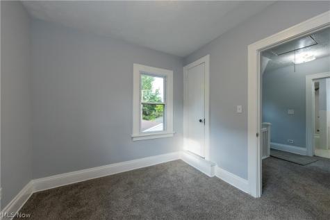 1677 Hillview Road Cleveland OH 44112