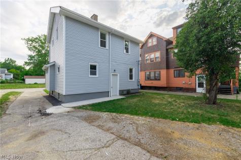 1677 Hillview Road Cleveland OH 44112