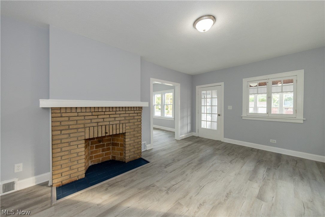 1677 Hillview Road Cleveland OH 44112