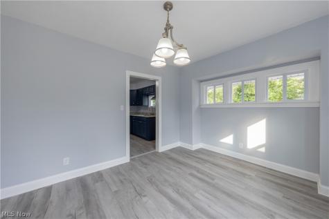 1677 Hillview Road Cleveland OH 44112