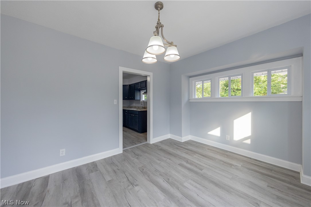 1677 Hillview Road Cleveland OH 44112